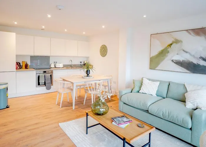 39 Teesra House